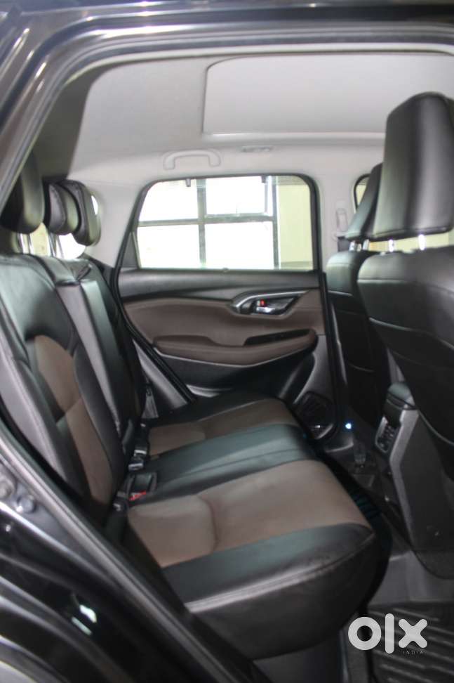 Toyota Urban Cruiser Hyryder 1.5 V Hybrid, 2025, Petrol