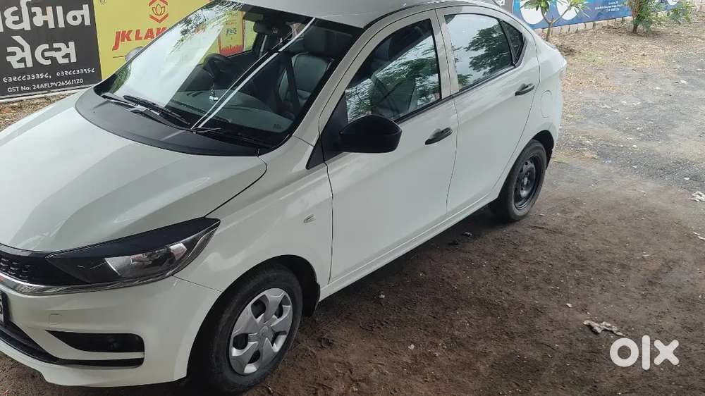 Tata Tigor Xm Petrol Cng Dual Cylinder