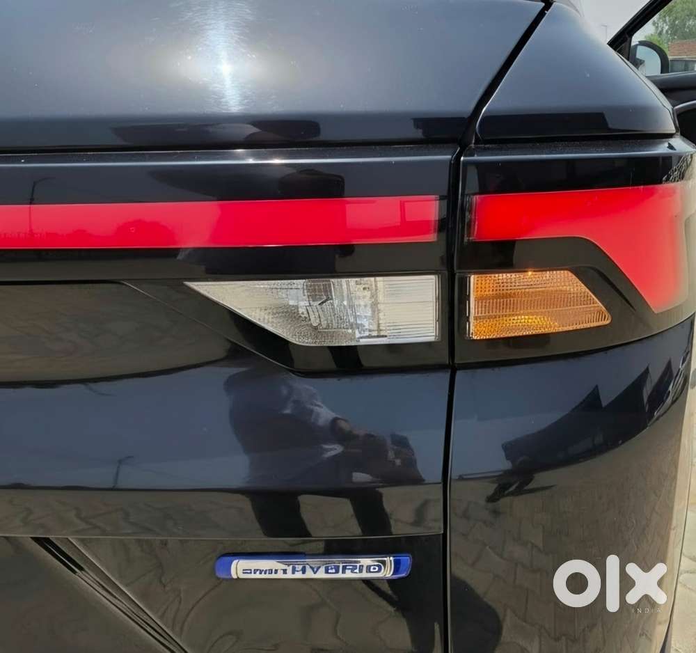 Maruti Suzuki Brezza 1.5 Zxi Plus At Smart Hybrid, 2024, Petrol