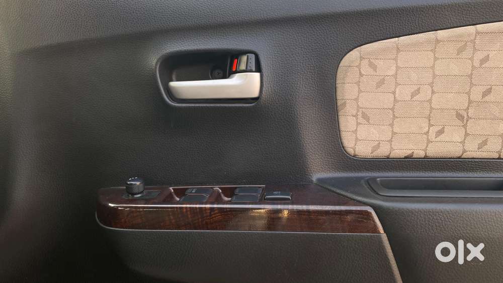 Maruti Suzuki Wagon R Vxi Amt, 2018, Petrol