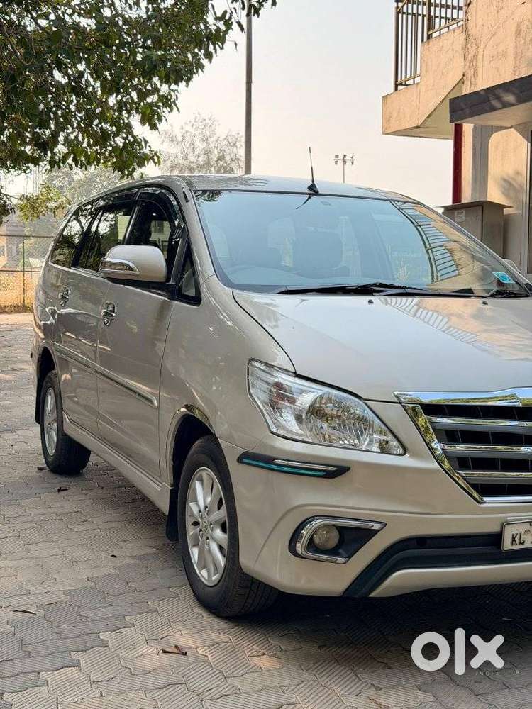 Toyota Innova 2.0 V, 2013, Diesel