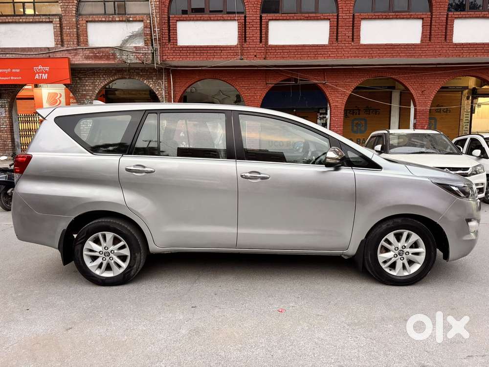 Toyota Innova Crysta 2.4 V 7 Str, 2016, Diesel
