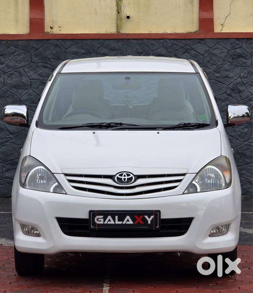 Toyota Innova 2009-2011 2.5 Gx 7 Str, 2010, Diesel