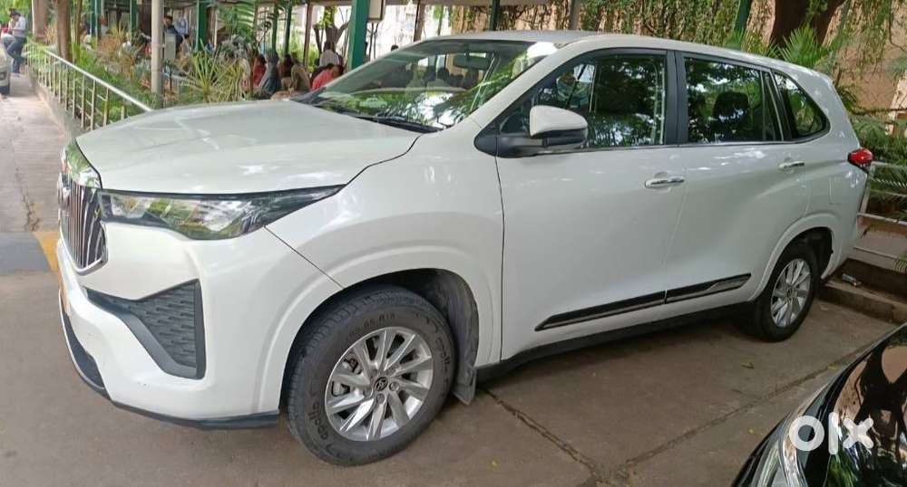 Toyota Innova Hycross 2.0 G-slf 7 Str, 2024, Petrol
