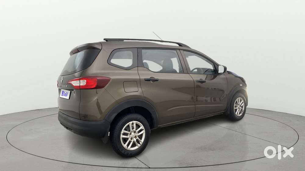 Renault Triber Rxl, 2022, Petrol