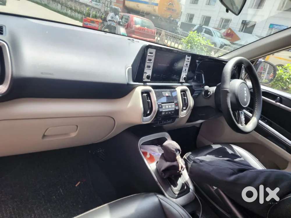 Well Maintained Kia Sonet Diesel Automatic For Sale