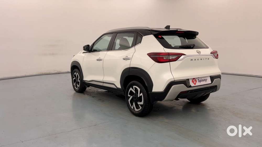 Nissan Magnite 1.0 Xv Dual Tone, 2022, Petrol