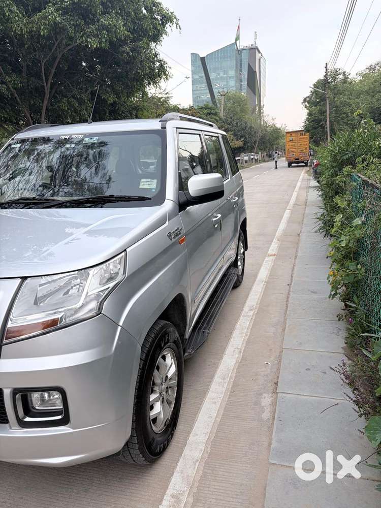 Mahindra Tuv 300