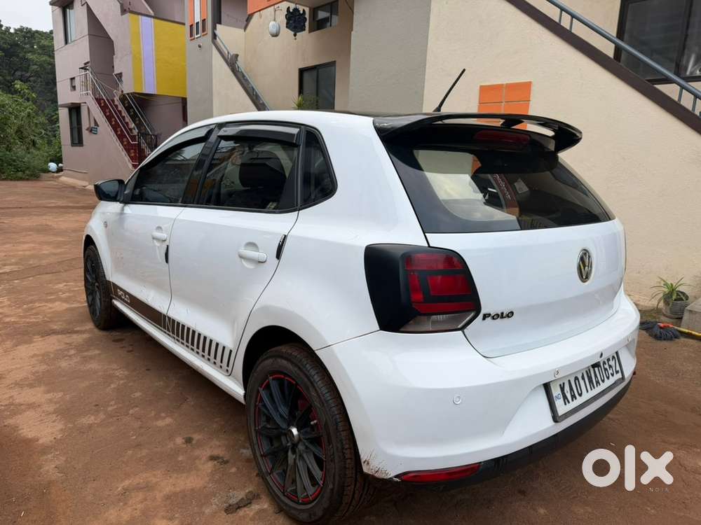 Volkswagen Polo 2015 Car
