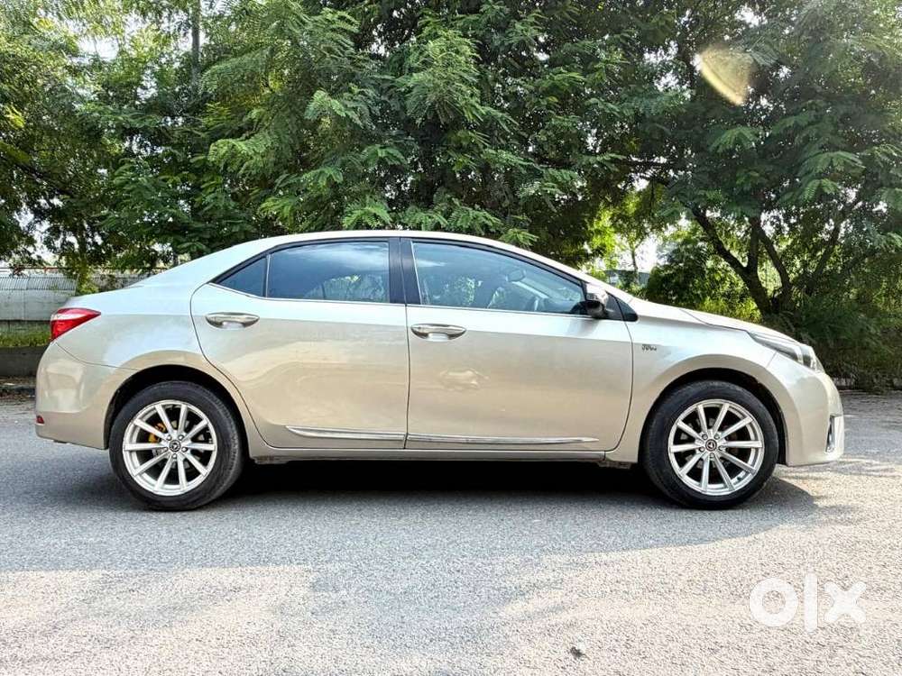 Toyota Corolla Altis Vl At, 2015, Petrol