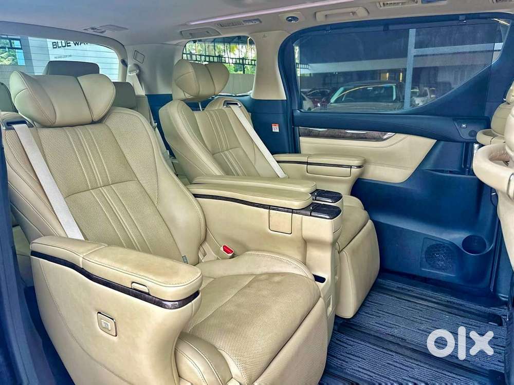 Toyota Vellfire Vip – Executive Lounge, 2023, Petrol