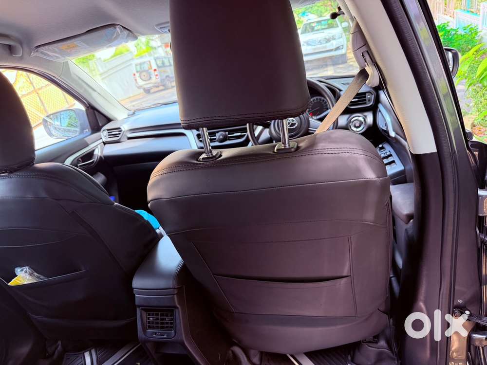 Toyota Urban Cruiser Hyryder Petrol Manual 2024