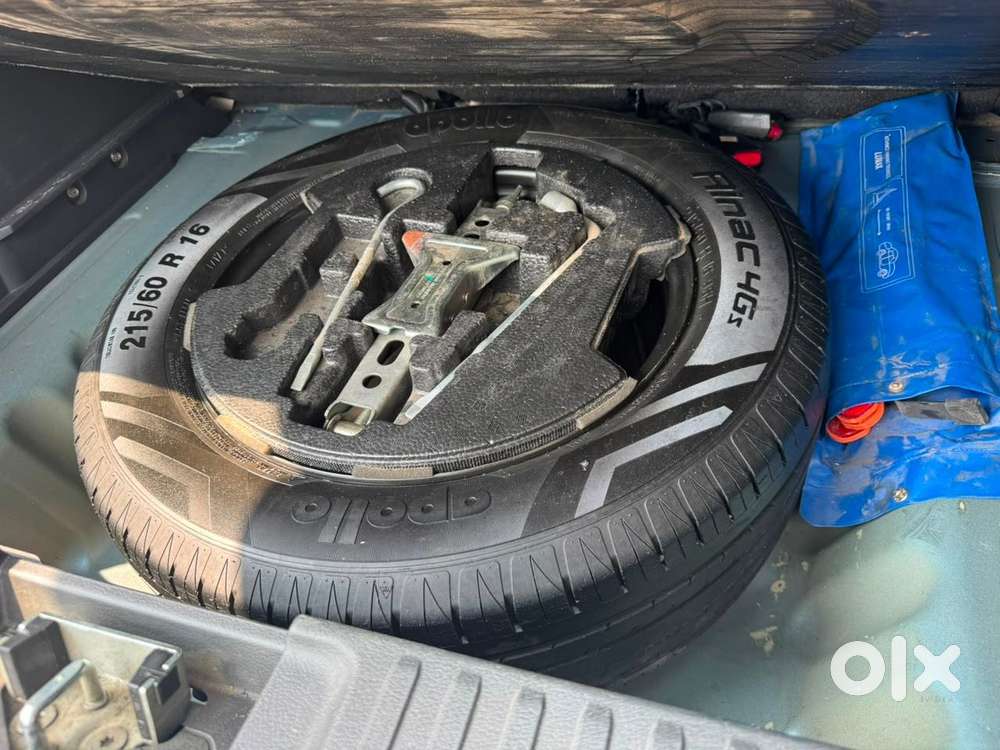 Maruti Suzuki Vitara Brezza Zdi+ Dual Tone Mt, 2017, Diesel