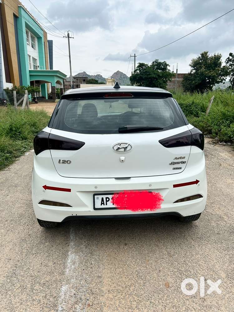 Less Driven Well Maintained Hyundai Elite I20 2015 Petrol 103000 Km