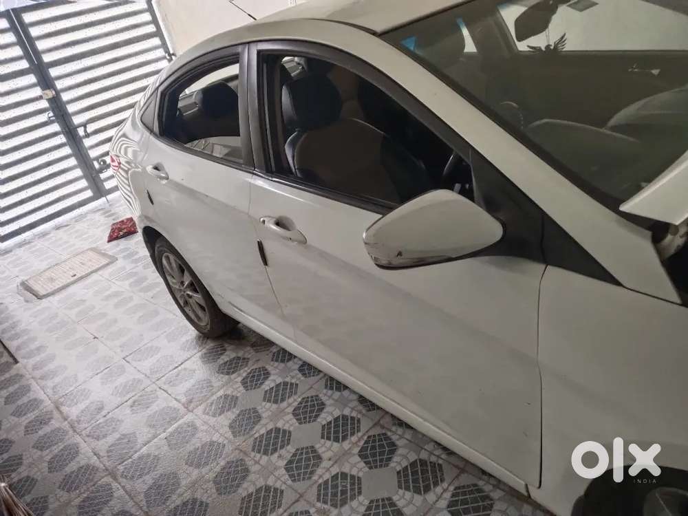 Hyundai Verna Sx 2012