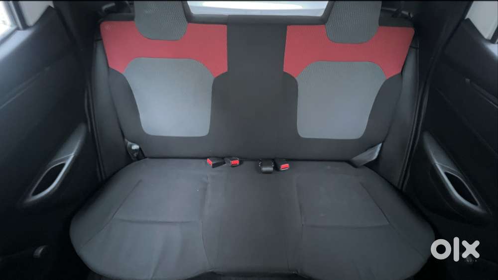 Renault Kwid 2019-ongoing 1.0 Rxt Amt (o), 2018, Petrol