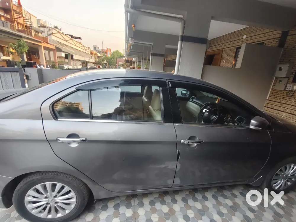 1.maruti Suzuki Ciaz 2017-18 Cng & Hybrids 72500 Km Driven