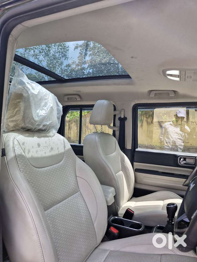 Mahindra Thar Roxx Ax7 L Diesel Mt 2wd, 2026, Diesel