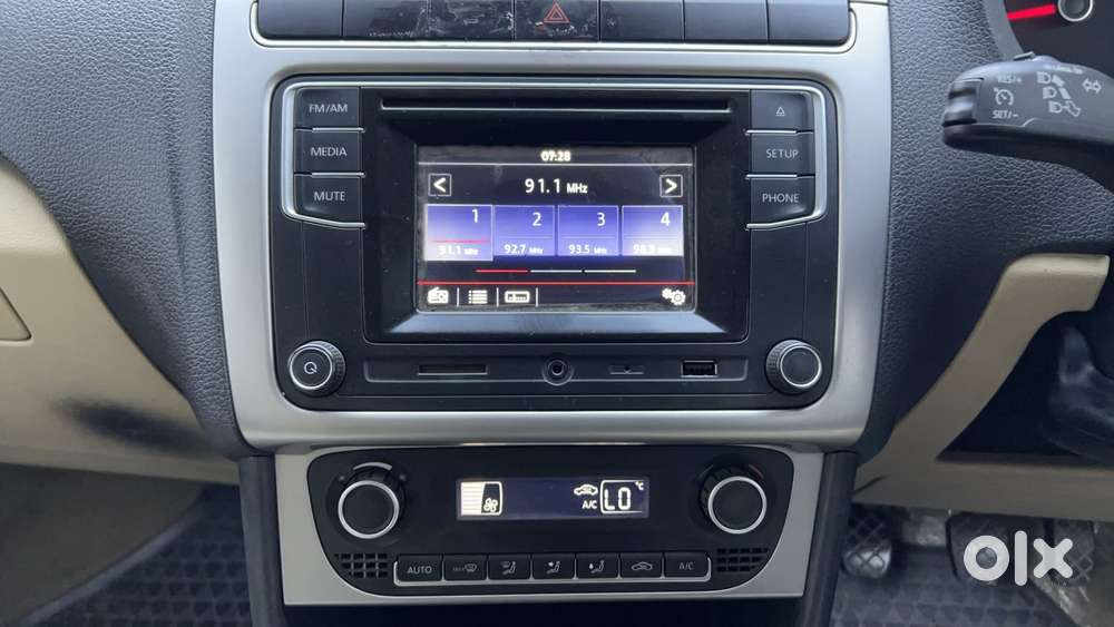 Volkswagen Polo 2009-2013 Petrol Highline 1.2l, 2017, Petrol