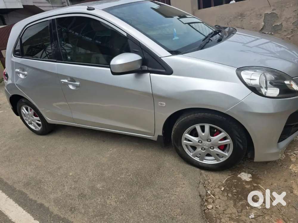 Honda Brio 2013 Petrol 76000 Km Driven