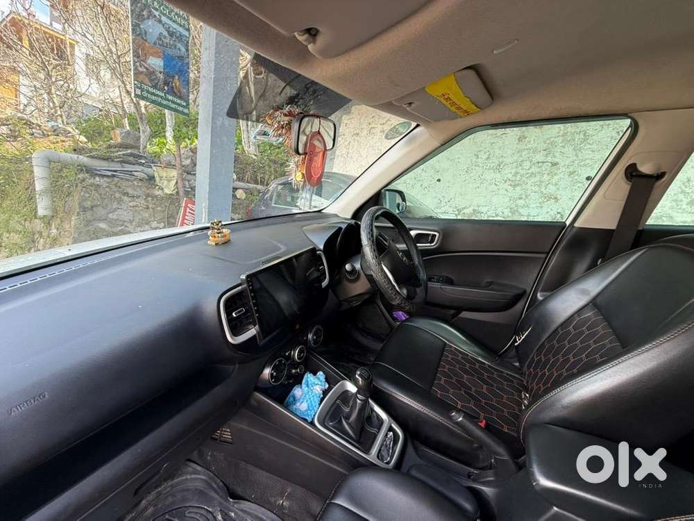 Hyundai Venue 2021 Petrol Well Maintained