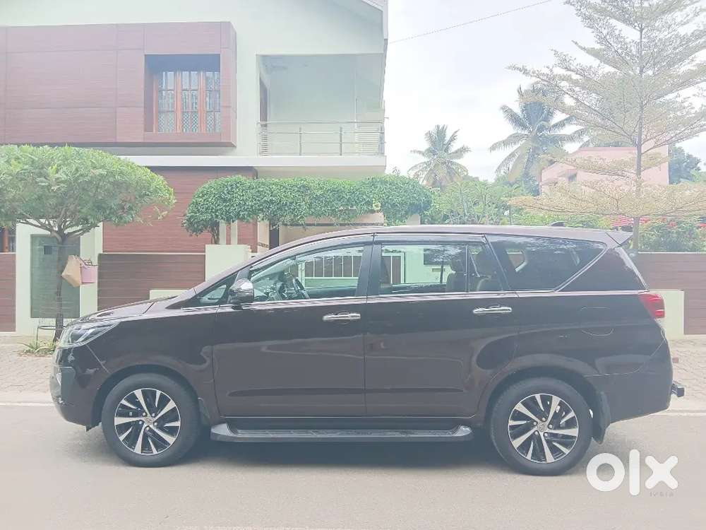 Toyota Innova Crysta 2022