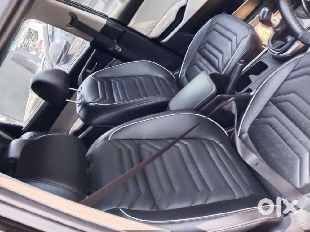 Kia Carens Gravity Edition ( Sunroof)