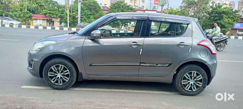 Maruti Suzuki Swift Vxi 1.2 Abs Bs-iv, 2015, Petrol