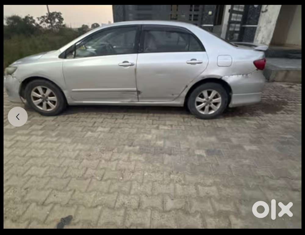 Toyota Corolla Altis 2042