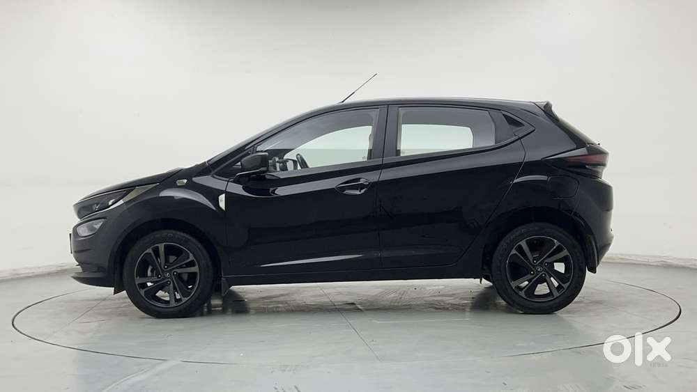 Tata Altroz 1.2 Xza Plus Dark Edition Dct, 2022, Petrol