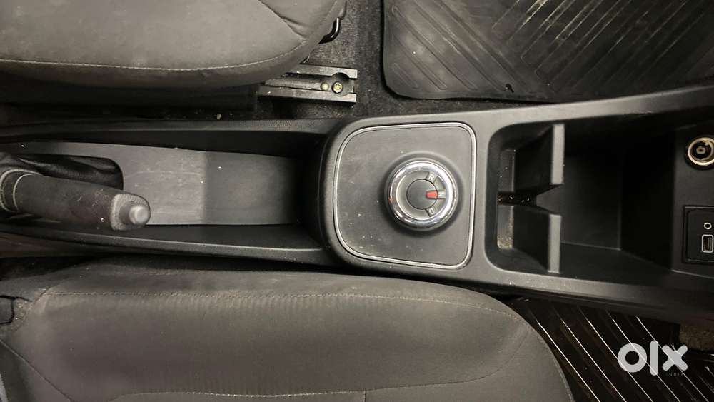 Renault Kwid 1.0 Rxt Amt, 2023, Petrol
