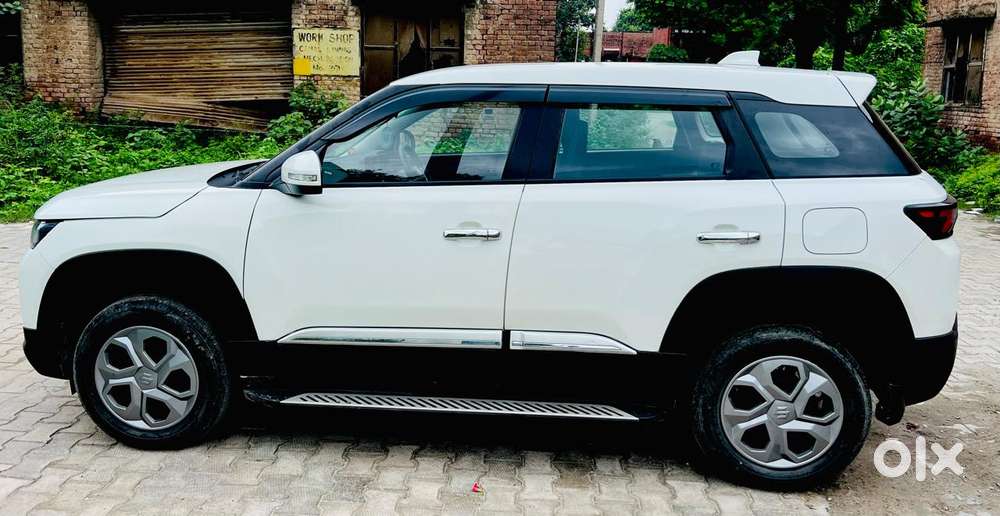 Maruti Suzuki Brezza 1.5 Vxi Smart Hybrid, 2023, Petrol