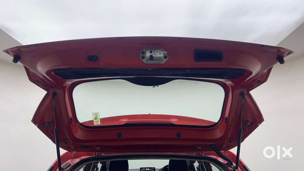 Tata Nexon 1.2 Revotron Xma Amt (s), 2022, Petrol