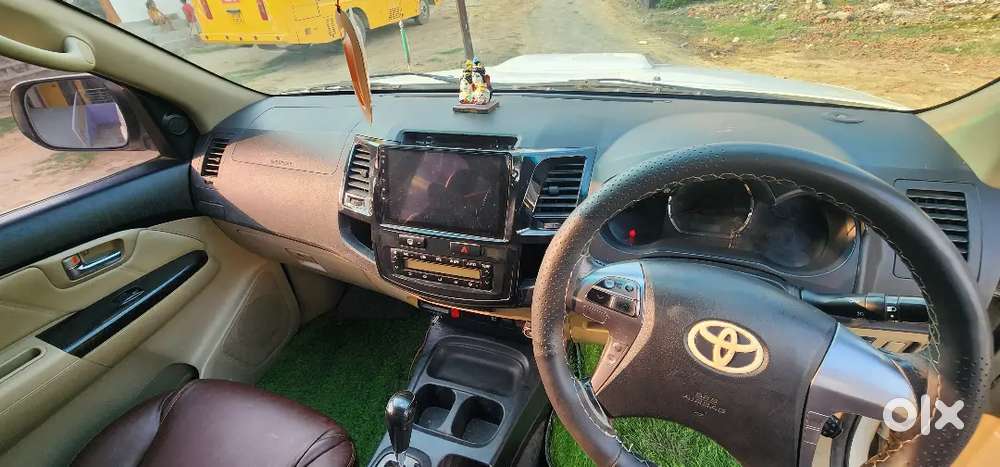 Toyota Fortuner 2014