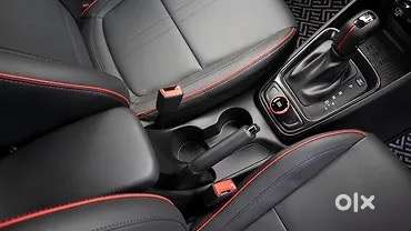 Hyundai Venue Petrol Automatic N Line 2025