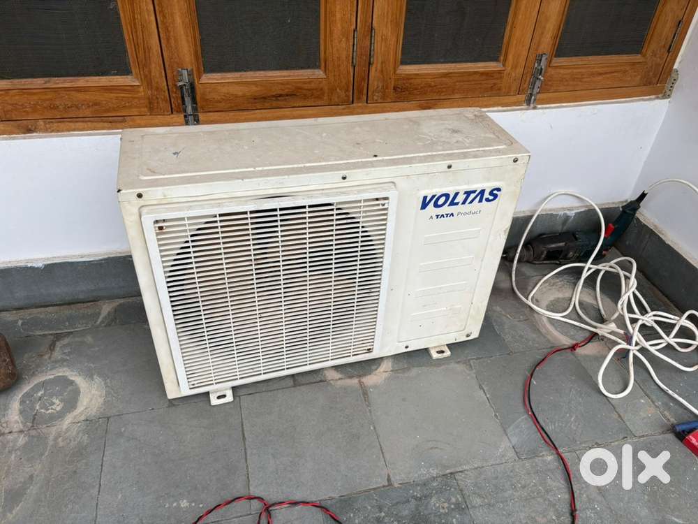 AC outdoor unit Voltas 1.5 ton