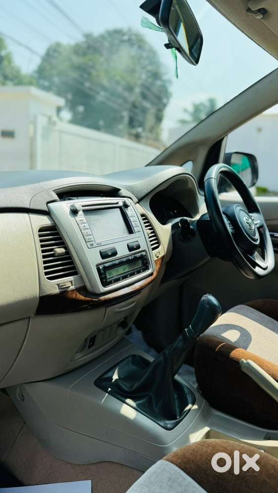 Toyota Innova 2012innova ( Vx ) Diesel 180000 Km Driven
