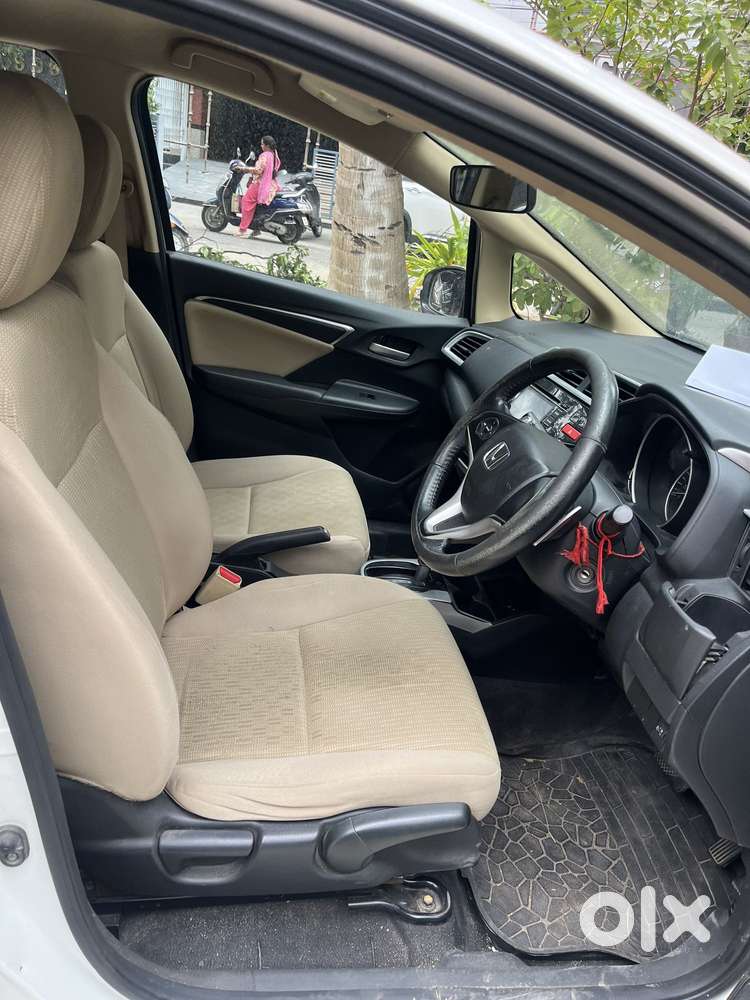 Honda Jazz V Automatic, 2016, Petrol