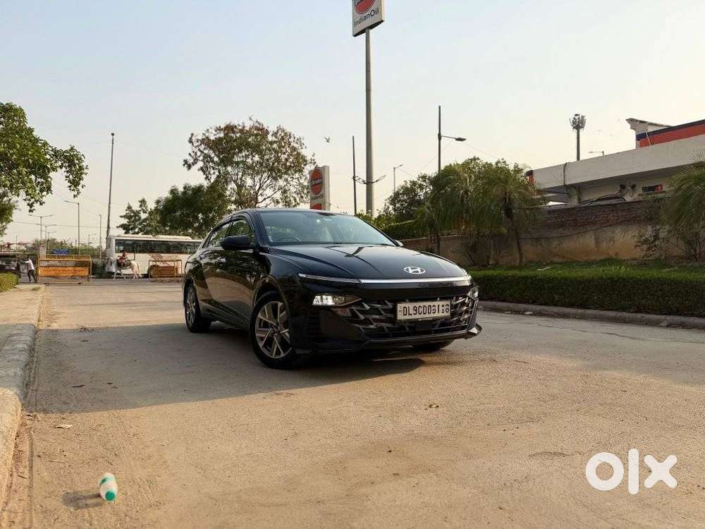 Hyundai Verna 1.5 Sx (o) Vtvt Ivt, 2025, Petrol