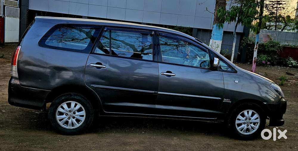 Toyota Innova 2.5 Vx 8 Seater Bs Iv, 2010