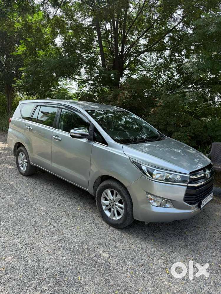 Toyota Innova Crysta 2.4 G Mt, 2016, Diesel