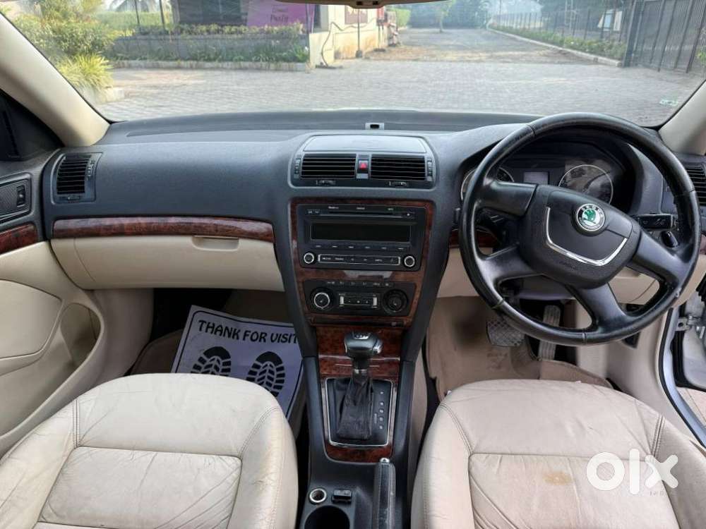 Skoda Laura Elegance 2.0 Tdi Cr At, 2011, Diesel
