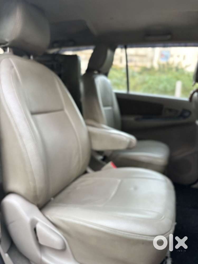 Toyota Innova 2.5 G (diesel) 7 Seater Bs Iv, 2013, Diesel