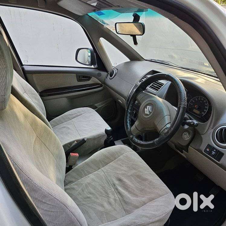 Maruti Suzuki Sx4 Vxi Bsiv, 2013, Petrol