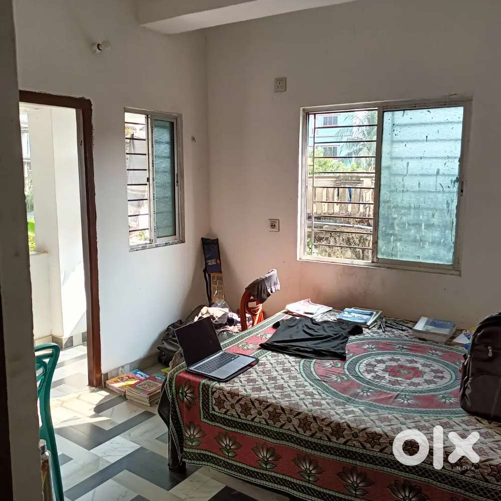 1 room available in 2 bhk apartment For Rent Houses & Apartments 1753325717