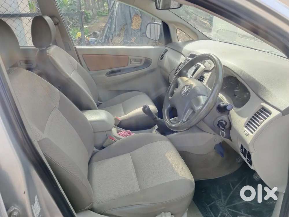 Innova 2.5 G 7 Seater Diesel