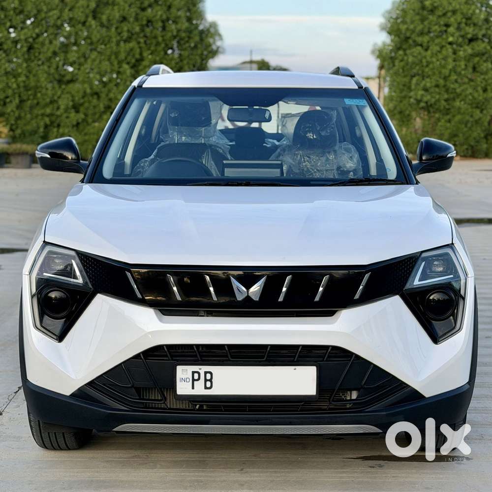 Mahindra Xuv 3xo Ax5 Pm At, 2024, Petrol