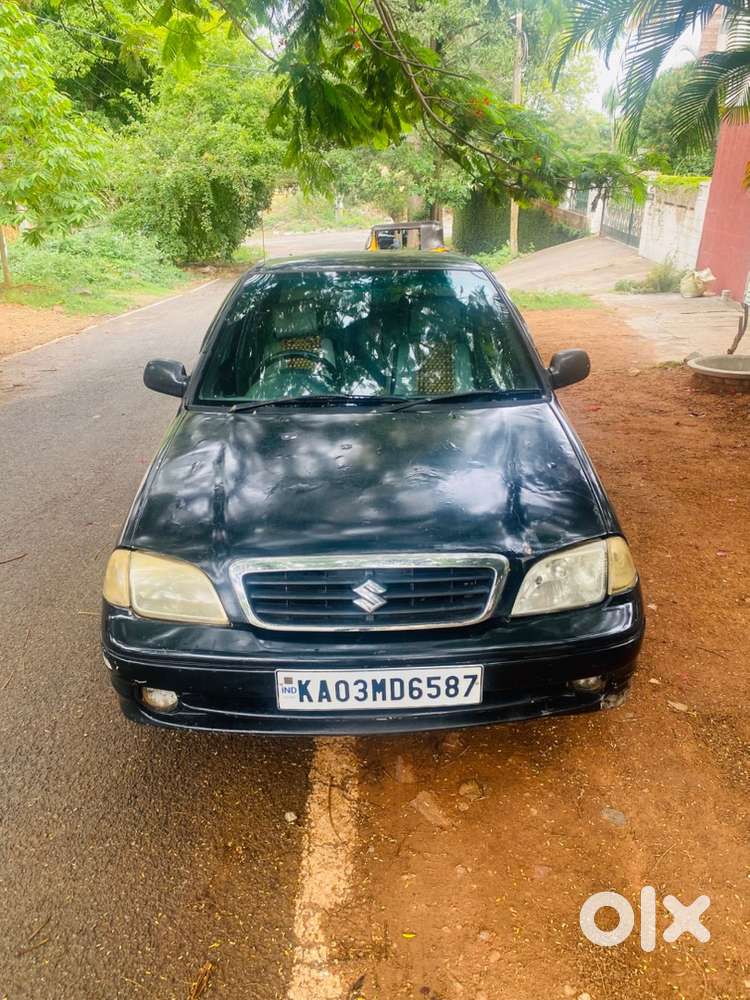 Maruti Suzuki Esteem Petrol 2005