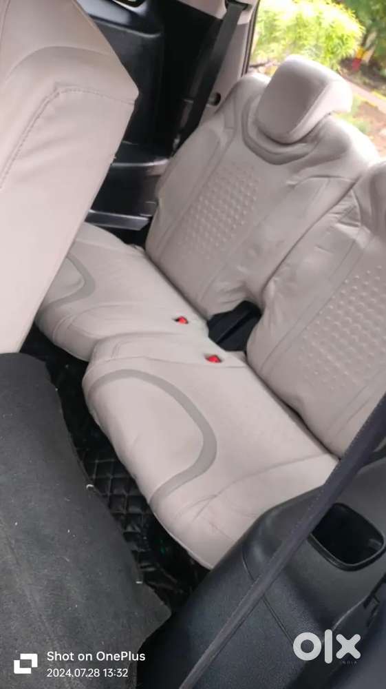 Mahindra Xuv700 2021 Petrol 63000 Km Driven