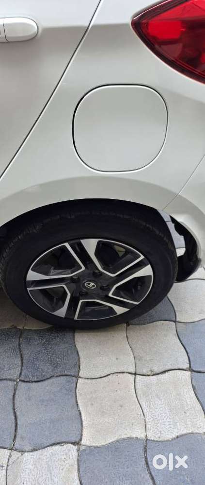 Tata Tiago 1.2 Revotron Xz (o), 2023, Petrol